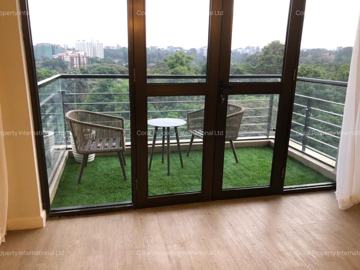 2 Bed Apartment in Riverside - 3