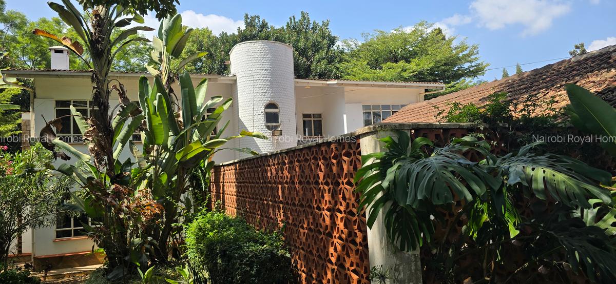 5 Bed House with En Suite at Nyari Central Estate - 16