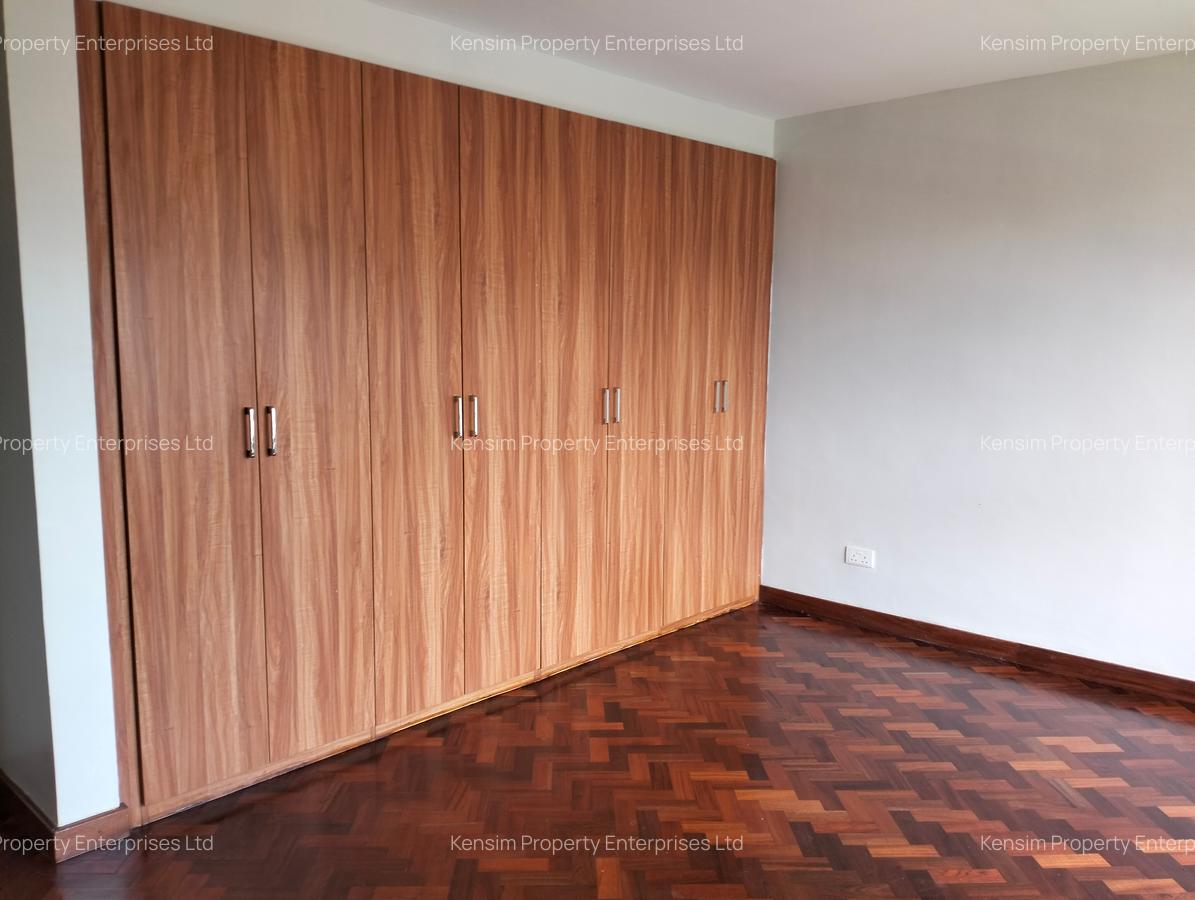 5 Bed Townhouse with En Suite in Lavington - 15