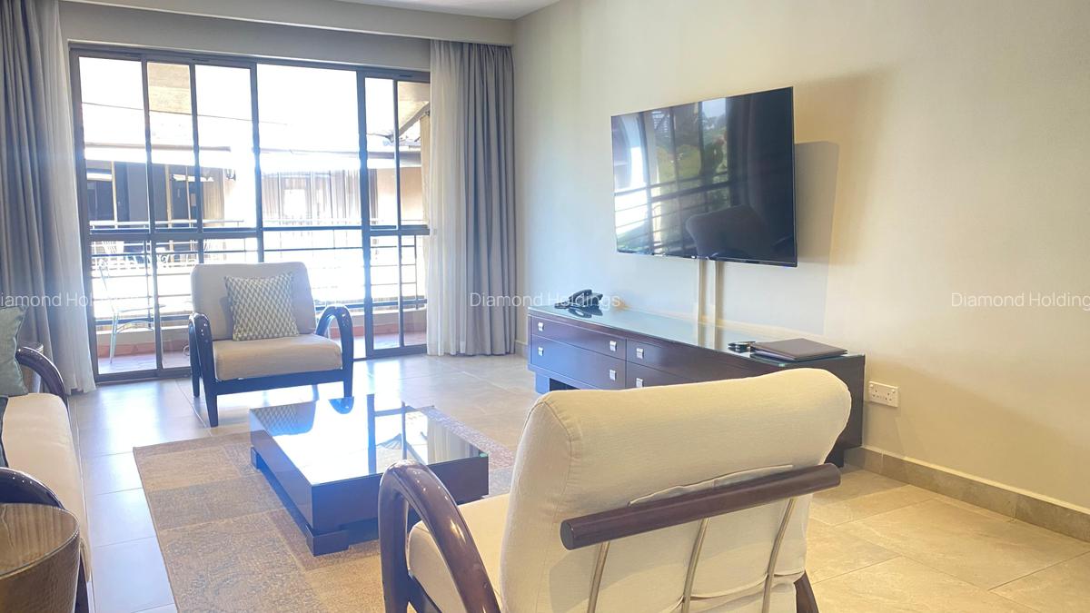 Serviced 2 Bed Apartment with En Suite at Brookside - 3
