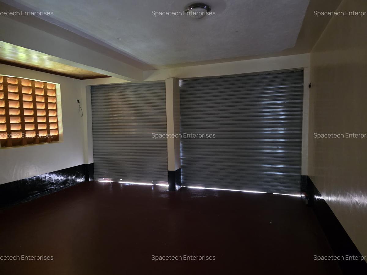 6 Bed House with En Suite in Runda - 17