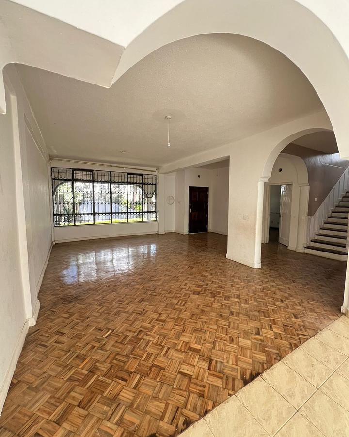 5 Bed Townhouse with En Suite in Kilimani - 3