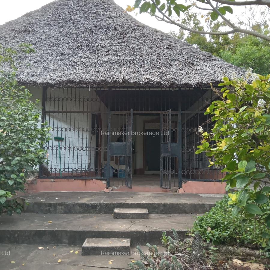 4 Bed Villa with Swimming Pool in Likoni - 20