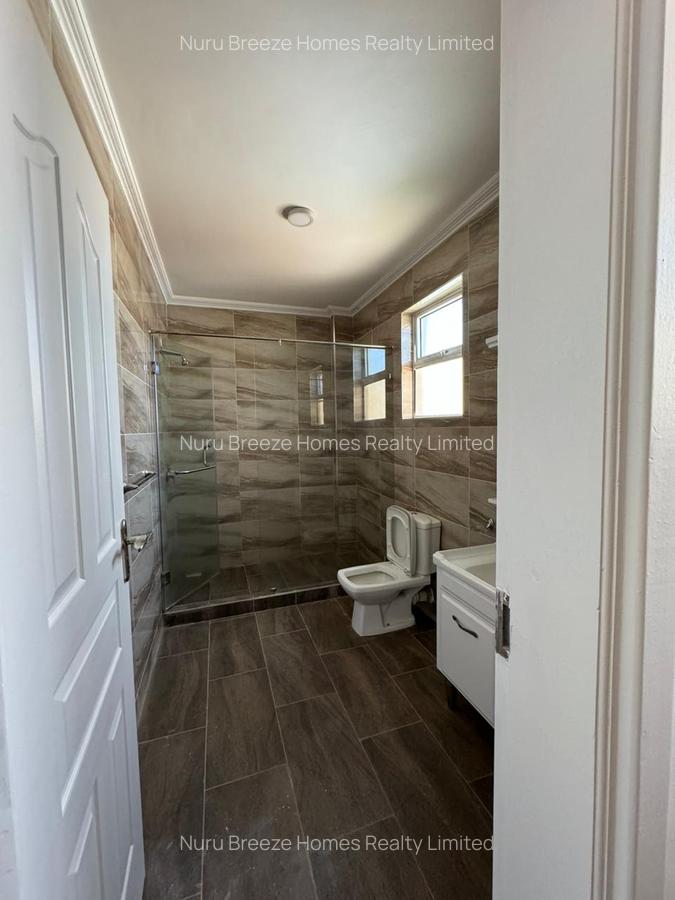 3 Bed Apartment with En Suite in Riverside - 15