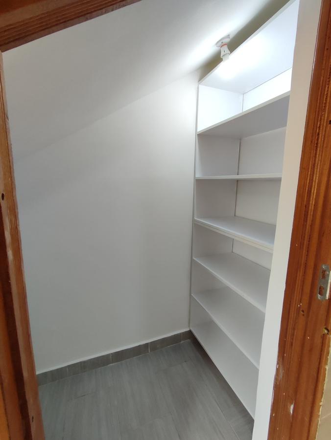 4 Bed Townhouse with En Suite at Gateway Mall - 6