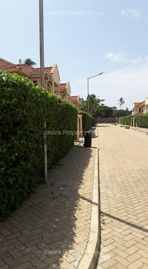 4 Bed Townhouse with En Suite in Nyali Area - 7