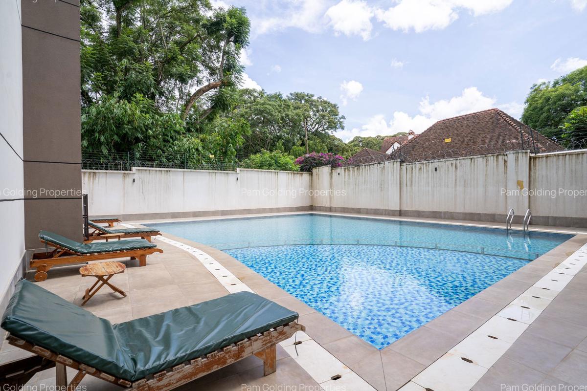 1 Bed Apartment with En Suite in Riverside - 17