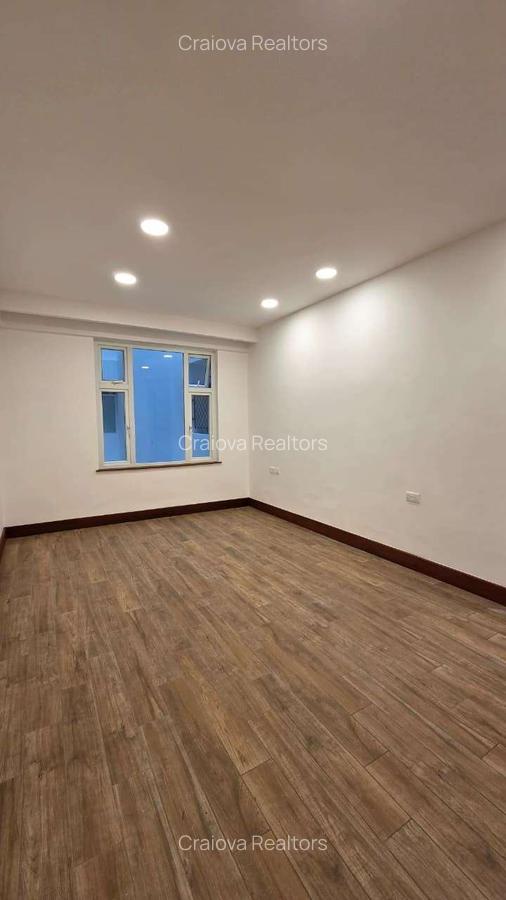 2 Bed Apartment with En Suite at City Drive - 9