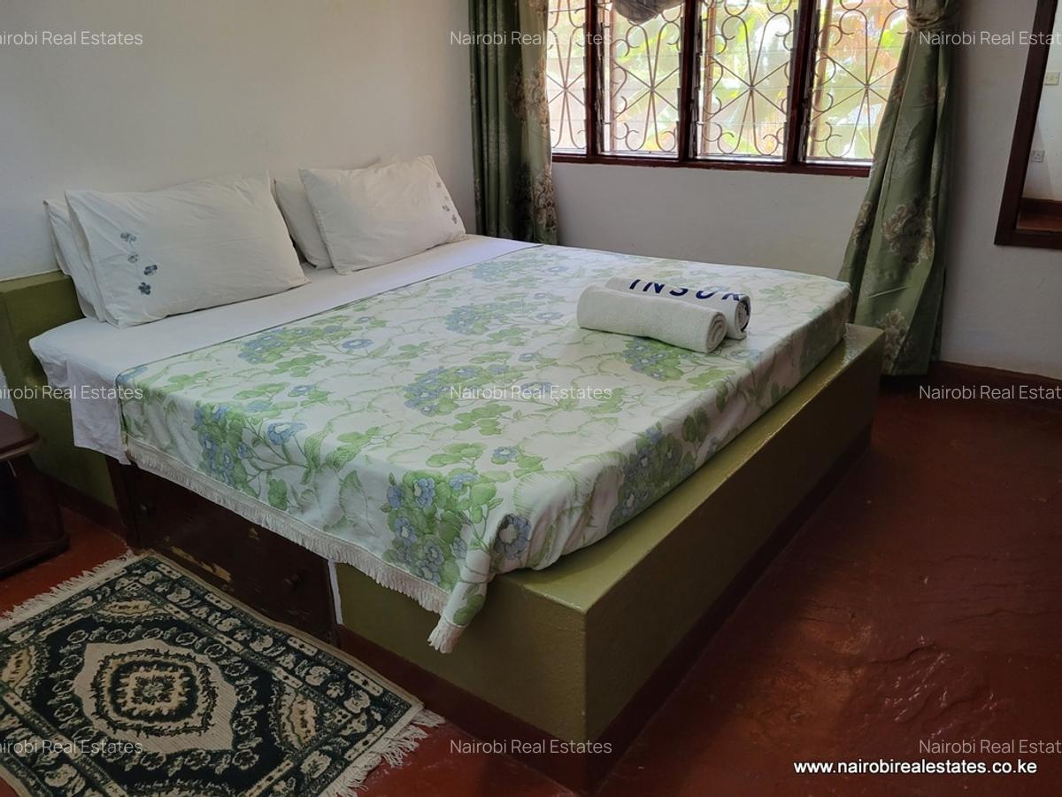 2 Bed House with En Suite in Diani - 11
