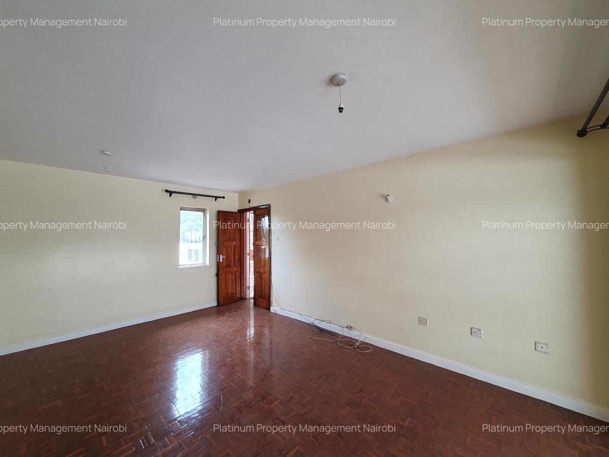 2 Bed Apartment with Parking at Parklands Rd - 2