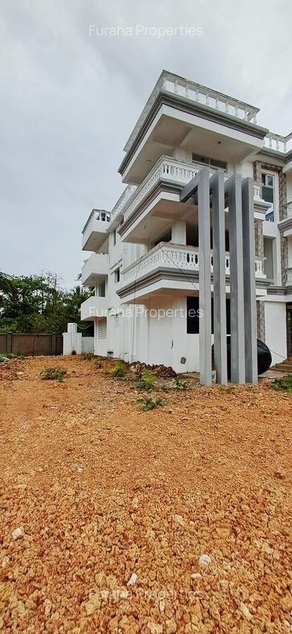 4 Bed Villa in Diani - 4