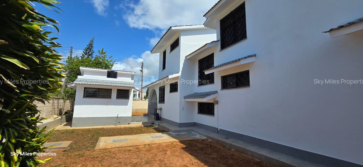 4 Bed Villa with En Suite at Serena - 7