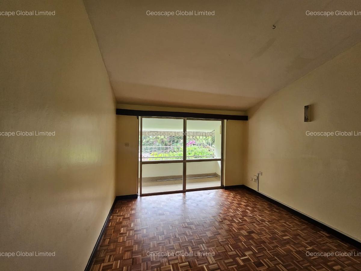 4 Bed House with En Suite in Spring Valley - 14