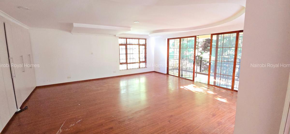 5 Bed House with En Suite at Mimosa Drive - 7