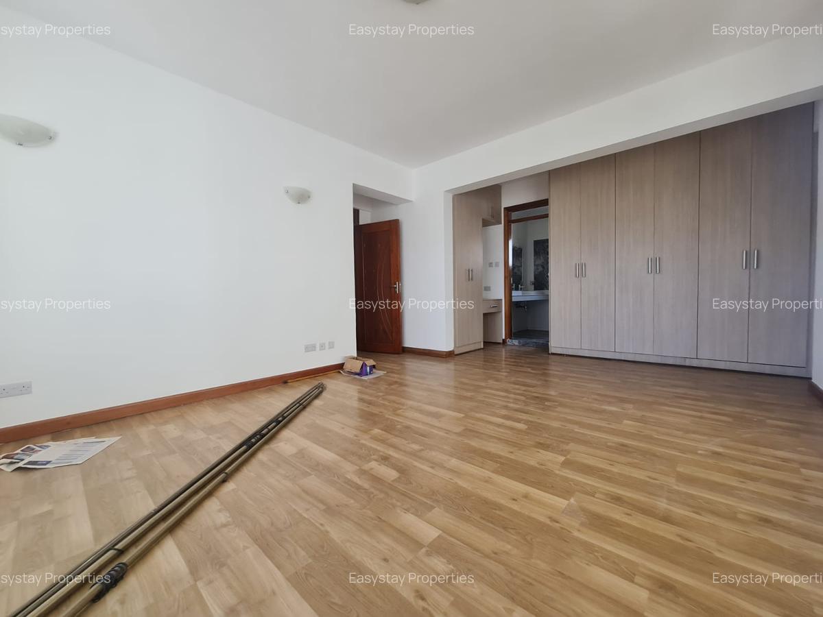 4 Bed Apartment with En Suite in General Mathenge - 10