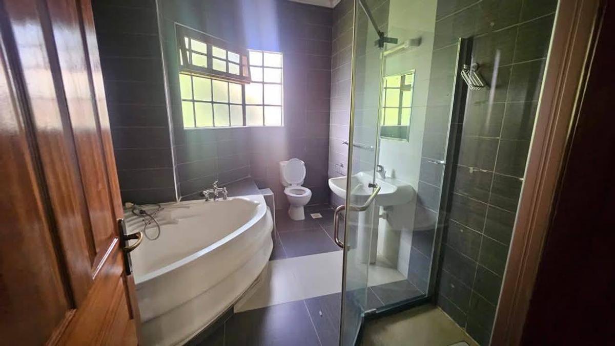 4 Bed Townhouse with En Suite in Kiambu Road - 7