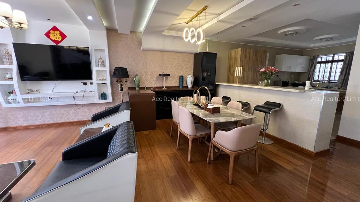 5 Bed Villa with En Suite at Near Braeburn School - 4