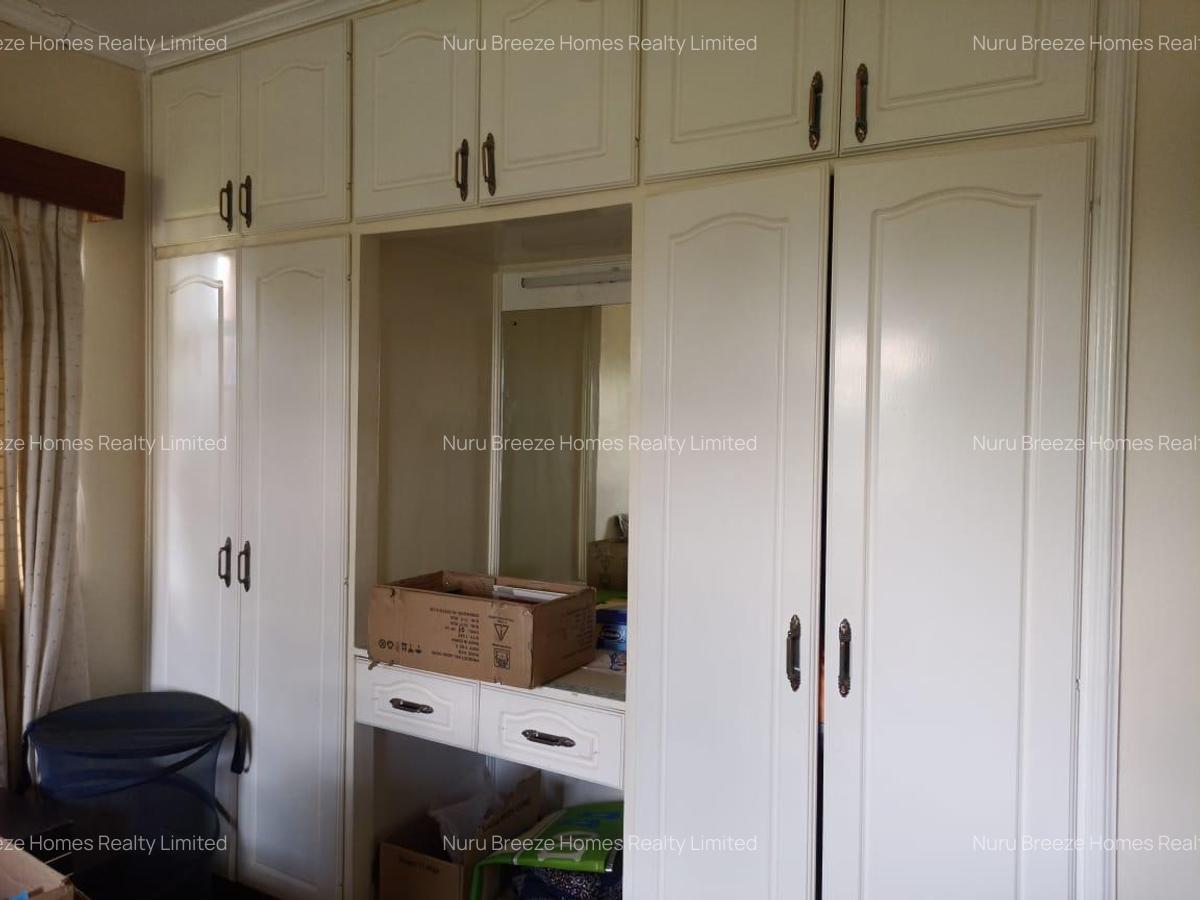 4 Bed House with En Suite in Runda - 11