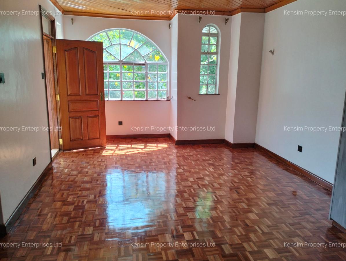 4 Bed Townhouse with En Suite in Lavington - 18