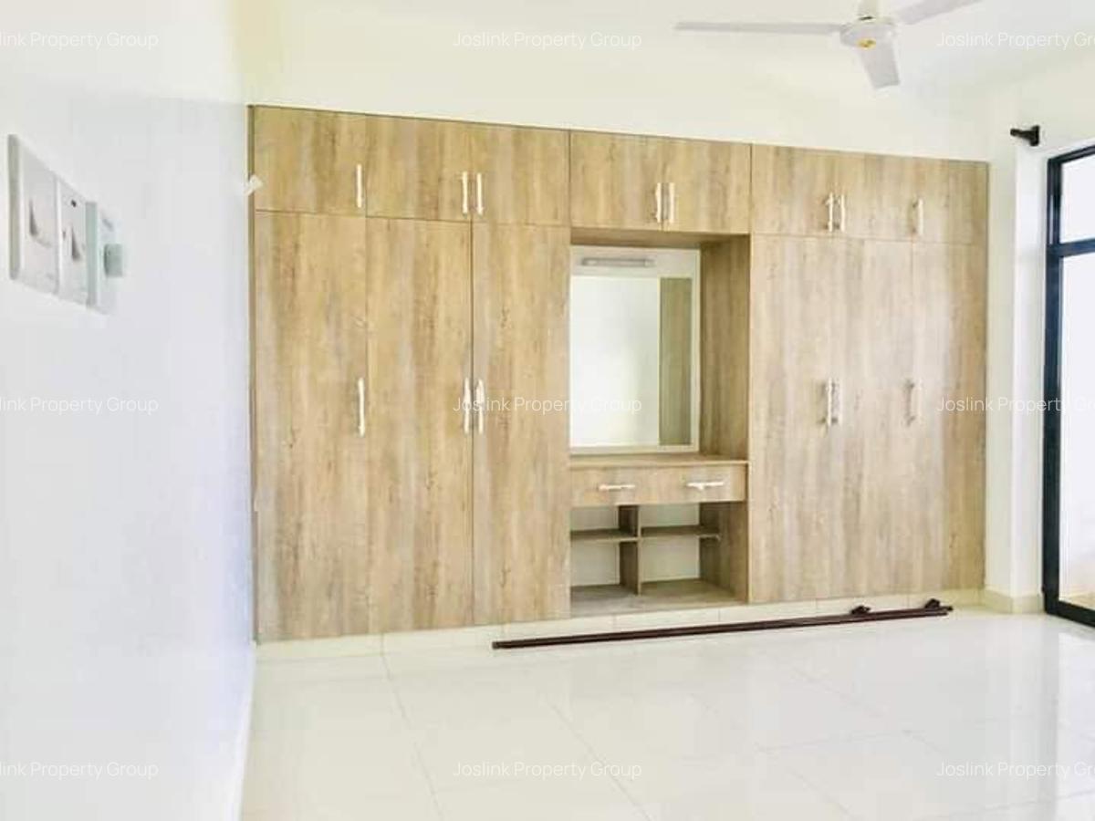 3 Bed Apartment with En Suite in Nyali Area - 13