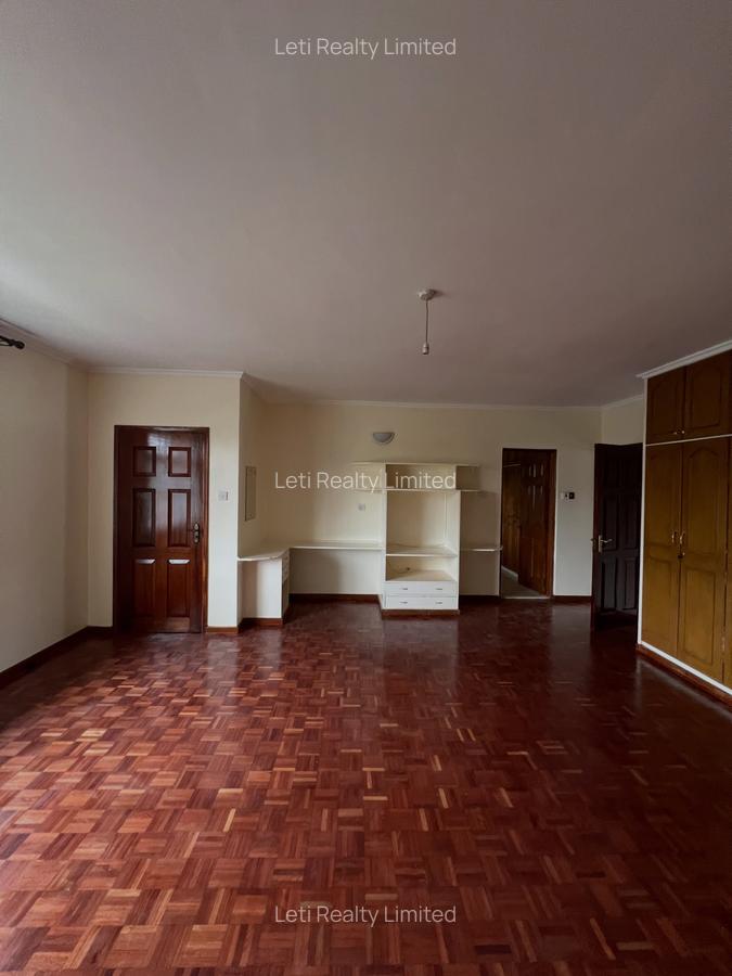 4 Bed Townhouse with En Suite in Lavington - 4
