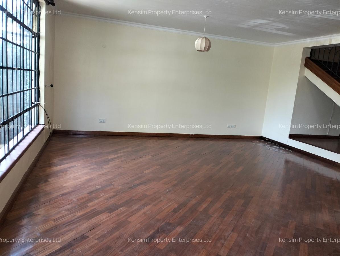 4 Bed Townhouse with En Suite in Lavington - 2