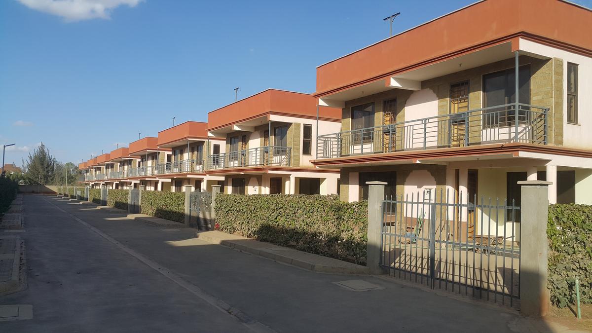 5 Bed Townhouse with En Suite in Syokimau - 3