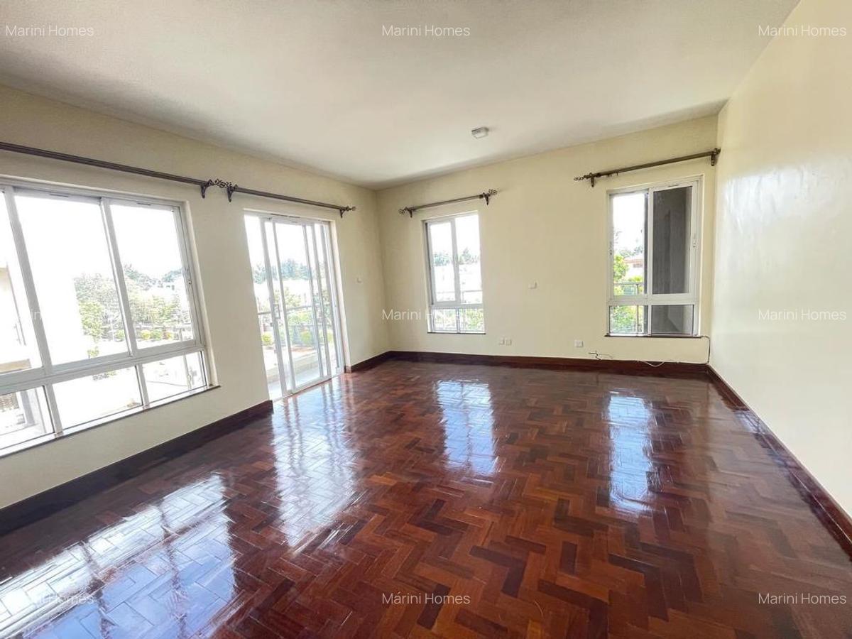 5 Bed Townhouse with En Suite in Lavington - 15