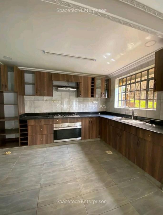 3 Bed House with En Suite in Runda - 5