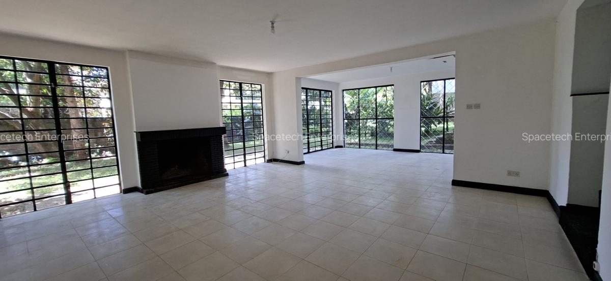 4 Bed Townhouse with En Suite in Lavington - 17