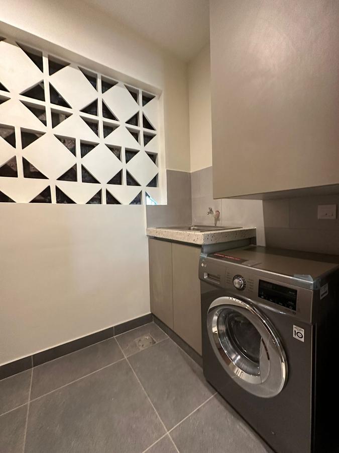 1 Bed Apartment with En Suite in Riverside - 4