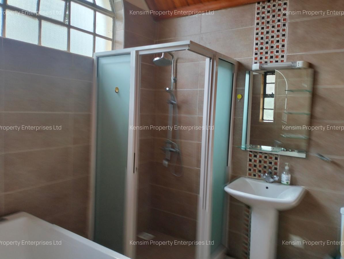 5 Bed Townhouse with En Suite in Lavington - 20