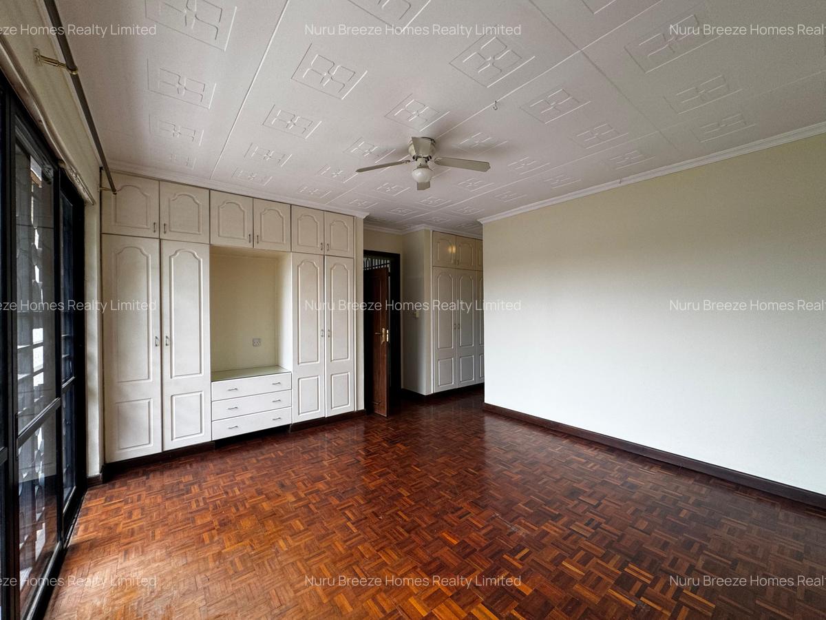 4 Bed House with En Suite in Runda - 5