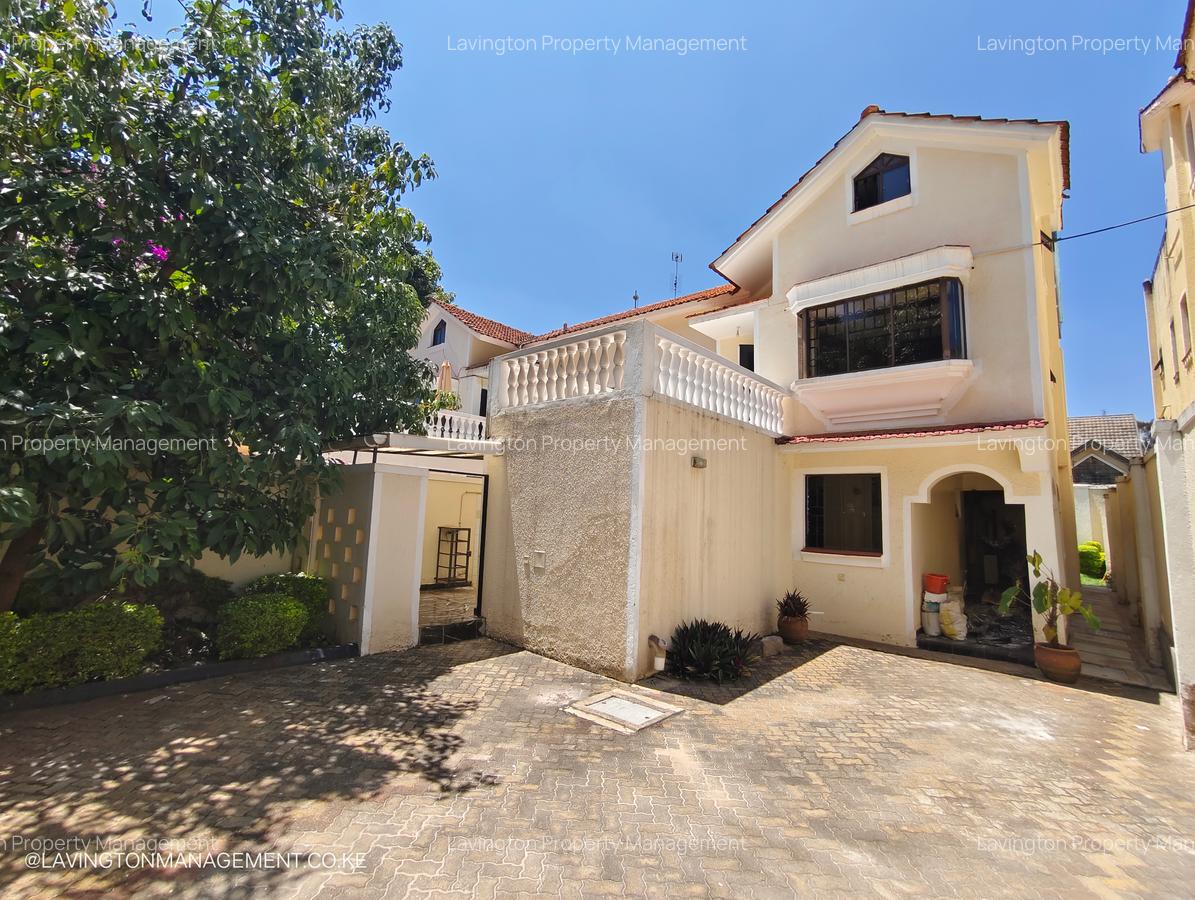 4 Bed Townhouse with En Suite at Lavington Green - 17