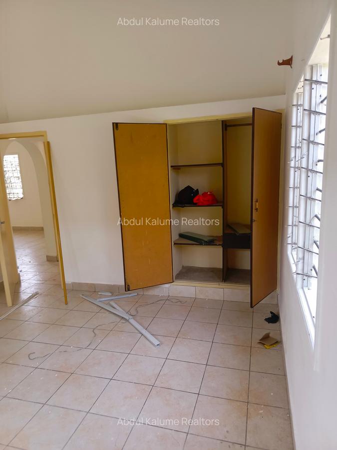 2 Bed House with En Suite at Bamburi - 10