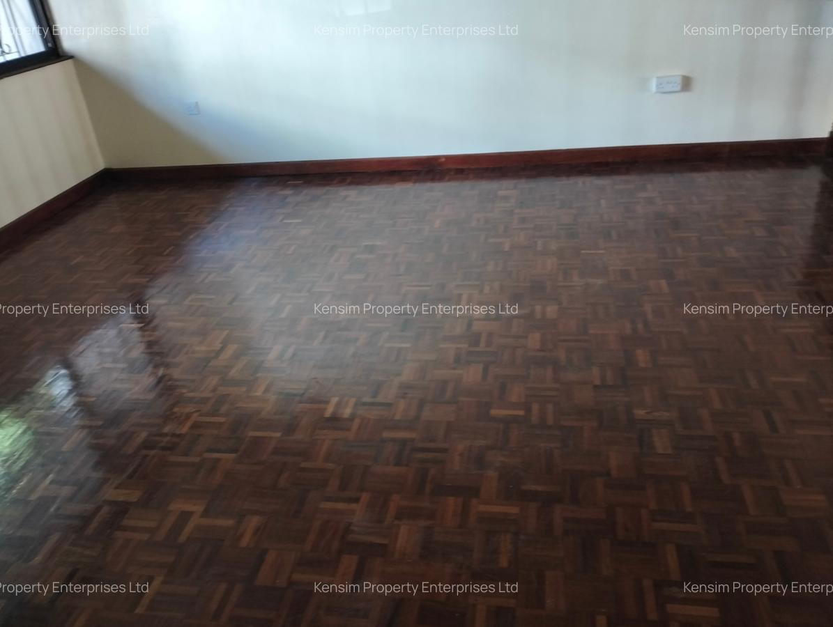 4 Bed Townhouse with En Suite in Kilimani - 6