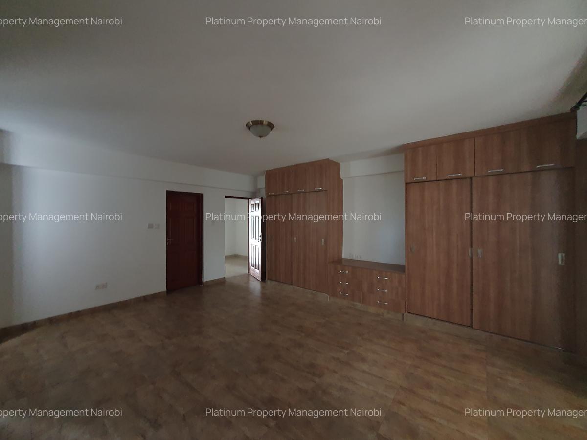 3 Bed Apartment with En Suite in General Mathenge - 10