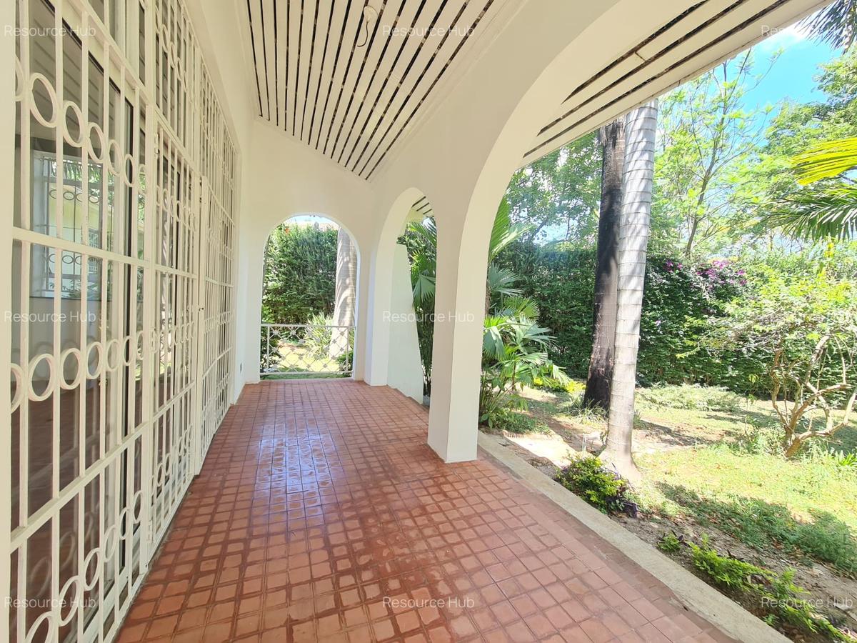 4 Bed House with En Suite at Runda - 3