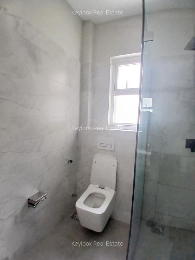 3 Bed Apartment with En Suite at Riverside Drive - 10