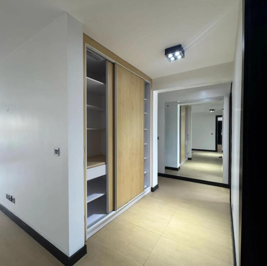 Serviced 3 Bed Apartment with En Suite at Riverside Drive - 4