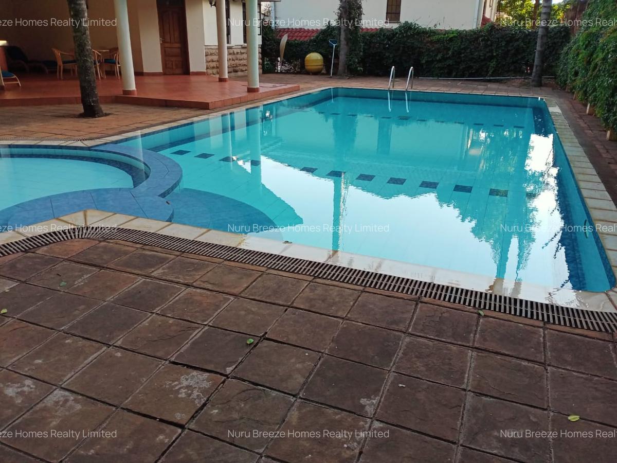 4 Bed Townhouse with En Suite in Spring Valley - 12