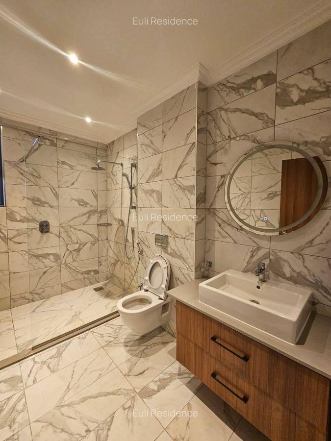 Furnished 2 Bed Apartment with En Suite at Rhapta Rd - 6