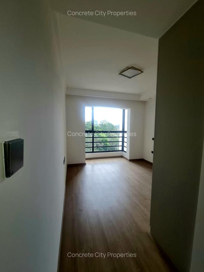 2 Bed Apartment with En Suite in Riverside - 20