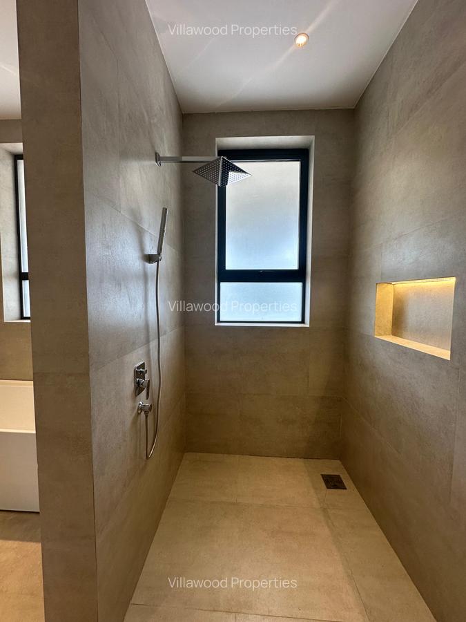 6 Bed Villa with En Suite in Lavington - 13