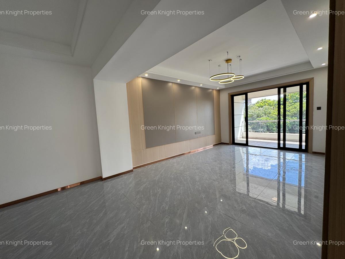 Serviced 2 Bed Apartment with En Suite in Riverside - 3