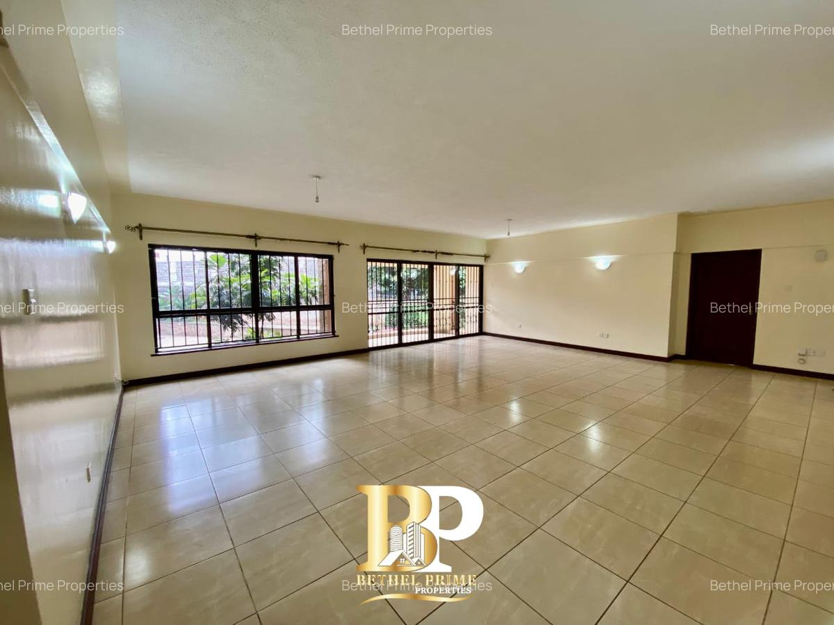 4 Bed Apartment with En Suite in Brookside - 1