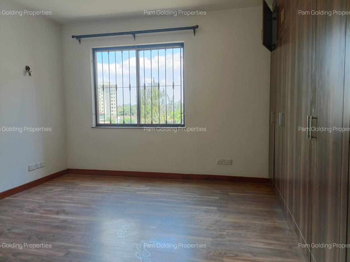 3 Bed Apartment with En Suite in Kileleshwa - 14
