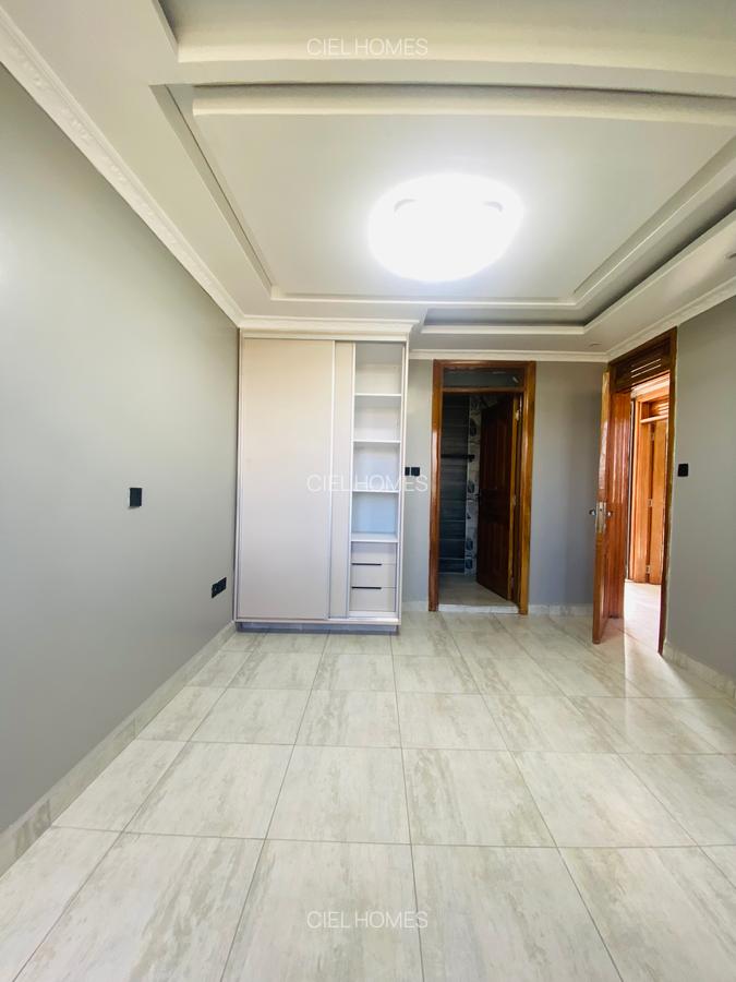 4 Bed Villa with En Suite at Eastern Bypass - 16