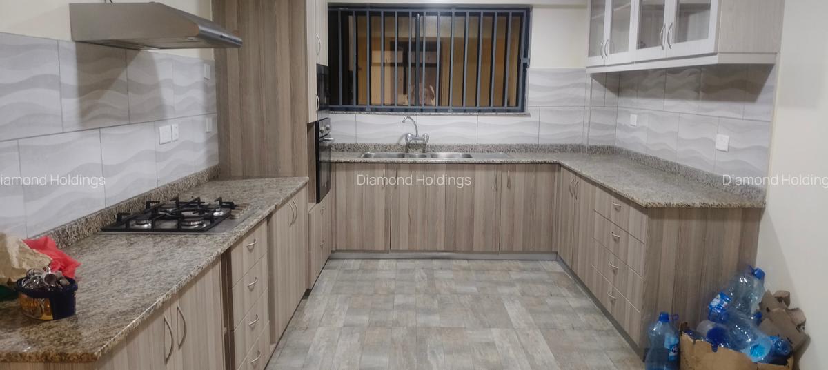 1 Bed Apartment with En Suite at Parklands - 1