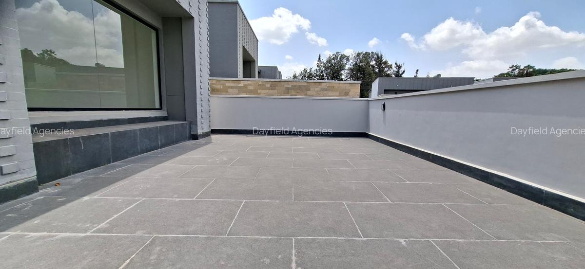 5 Bed House with En Suite at Off Grevillea Grove - 14